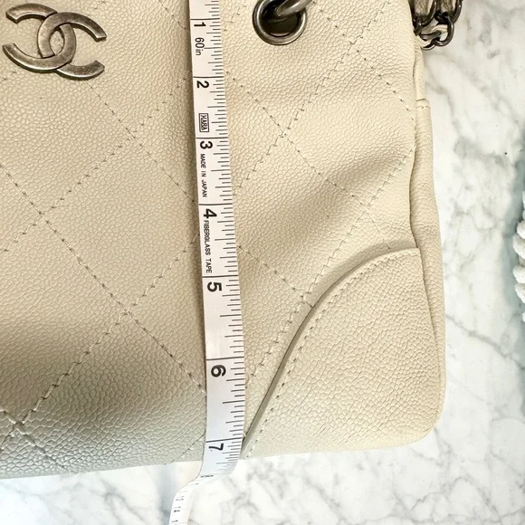 Chanel Cream Quilted Women's Bag - Picture 12 of 12